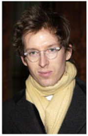Ooh, glasses! Ooh, glasses!